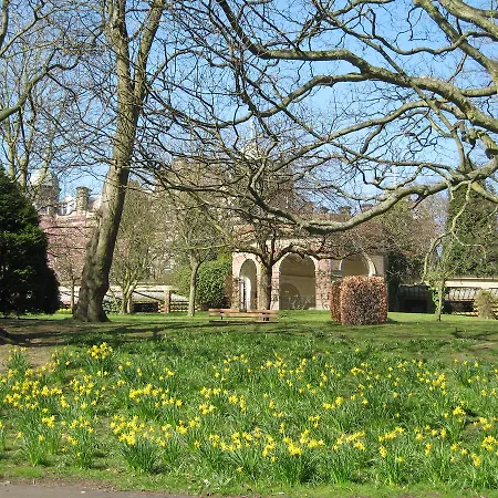 Chestnut House *